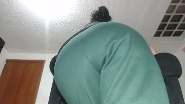 Snapshot of prettyangelsquirt chatting on 25, 2, 2025 prettyangelsquirt online show from 25, 2, 2025