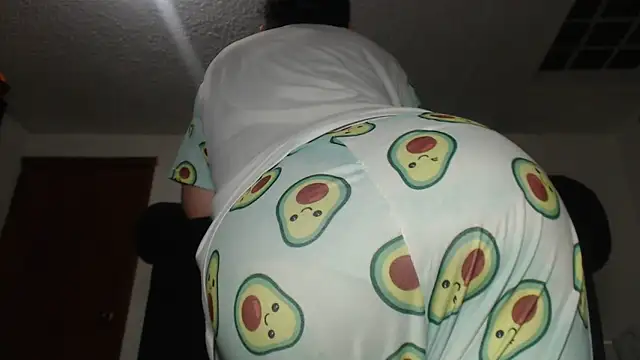 Snapshot of prettyangelsquirt chatting on 8, 3, 2025 prettyangelsquirt online show from 8, 3, 2025