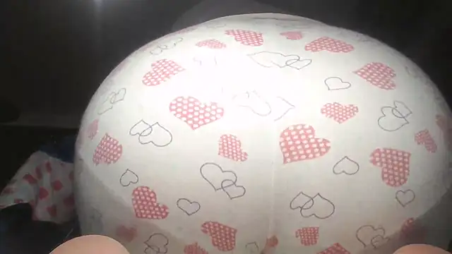 Snapshot of prettyangelsquirt chatting on 18, 9, 2025 prettyangelsquirt online show from 18, 9, 2025