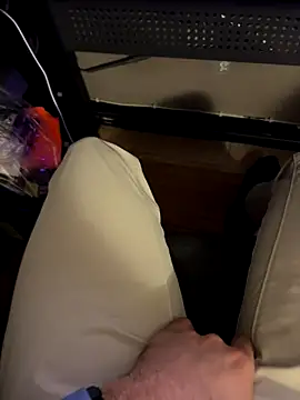 Snapshot of JohnnyBigShot chatting on 12, 10, 2025 JohnnyBigShot online show from 12, 10, 2025