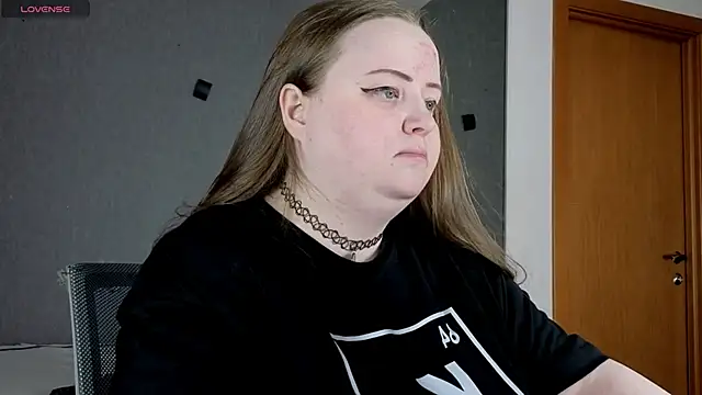 EMMA  CONNOR online show from 30, 9, 2025