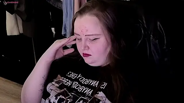 Snapshot of EMMA__CONNOR chatting on 7, 11, 2025 EMMA CONNOR online show from 7, 11, 2025