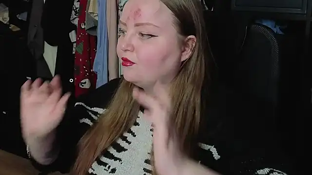 Snapshot of EMMA__CONNOR chatting on 5, 12, 2025 EMMA CONNOR online show from 5, 12, 2025