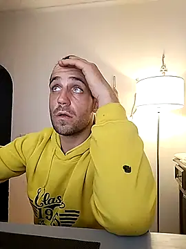 Snapshot of Codymc89 chatting on 13, 11, 2025 Codymc89 online show from 13, 11, 2025