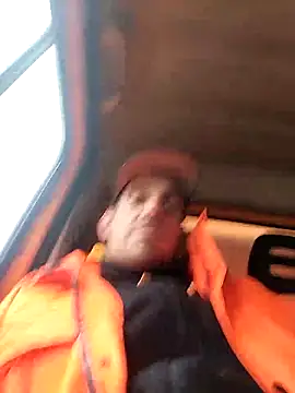 Snapshot of Codymc89 chatting on 17, 12, 2025 Codymc89 online show from 17, 12, 2025