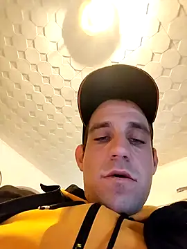 Snapshot of Codymc89 chatting on 19, 12, 2025 Codymc89 online show from 19, 12, 2025