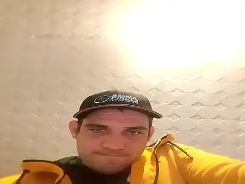 Snapshot of Codymc89 chatting on 20, 12, 2025 Codymc89 online show from 20, 12, 2025