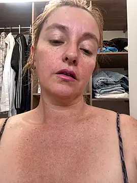 Snapshot of moniquerainx chatting on 6, 12, 2024 moniquerainx online show from 6, 12, 2024