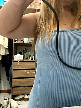 Snapshot of moniquerainx chatting on 29, 9, 2025 moniquerainx online show from 29, 9, 2025