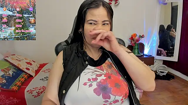 esmeralda milf online show from 19, 12, 2025