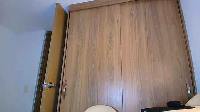Snapshot of SARA_TS_FOX chatting on 9, 6, 2026 SARA TS FOX online show from 9, 6, 2026