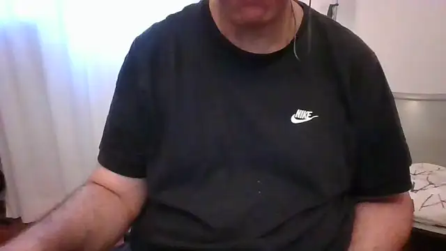Snapshot of ANONIMO7735 chatting on 8, 6, 2026 ANONIMO7735 online show from 8, 6, 2026