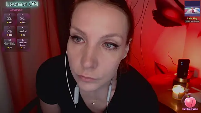 Snapshot of JohansonKatie chatting on 28, 2, 2025 JohansonKatie online show from 28, 2, 2025