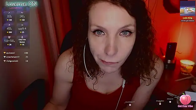 Snapshot of JohansonKatie chatting on 5, 3, 2025 JohansonKatie online show from 5, 3, 2025
