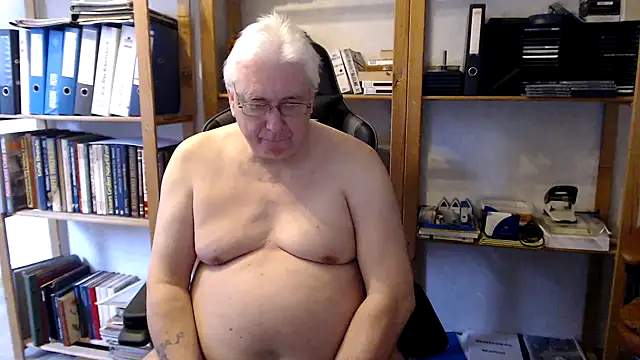 Snapshot of SchwanzhureXXL chatting on 1, 2, 2026 SchwanzhureXXL online show from 1, 2, 2026