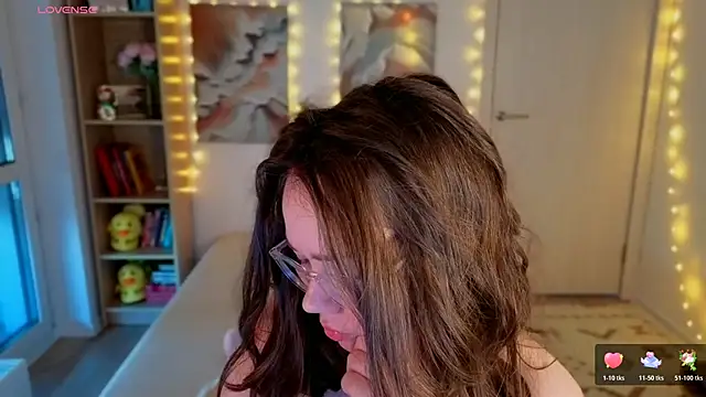 Snapshot of MilenaSaint chatting on 5, 8, 2026 MilenaSaint online show from 5, 8, 2026