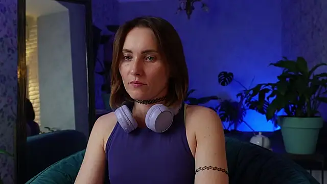 ClaraBendover online show from 19, 7, 2026