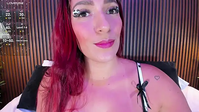 Snapshot of naughty_flower18 chatting on 5, 3, 2025 naughty flower18 online show from 5, 3, 2025