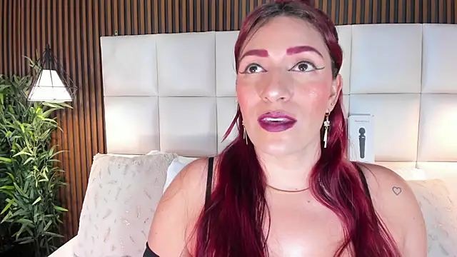 Snapshot of naughty_flower18 chatting on 23, 10, 2025 naughty flower18 online show from 23, 10, 2025