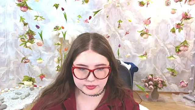 Snapshot of NicoleFoxery chatting on 7, 7, 2026 NicoleFoxery online show from 7, 7, 2026