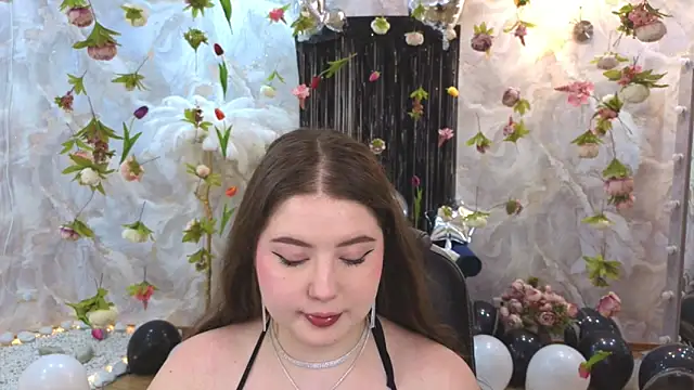 Snapshot of NicoleFoxery chatting on 8, 7, 2026 NicoleFoxery online show from 8, 7, 2026