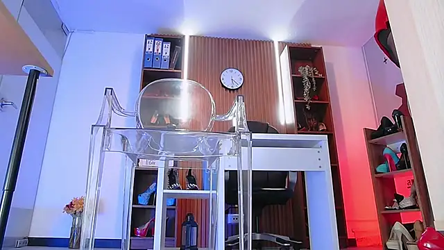 colete milf online show from 8, 3, 2025