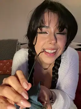 Evie-Luna online show from 13, 12, 2024