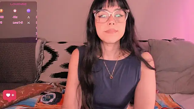 Evie-Luna online show from 30, 4, 2026