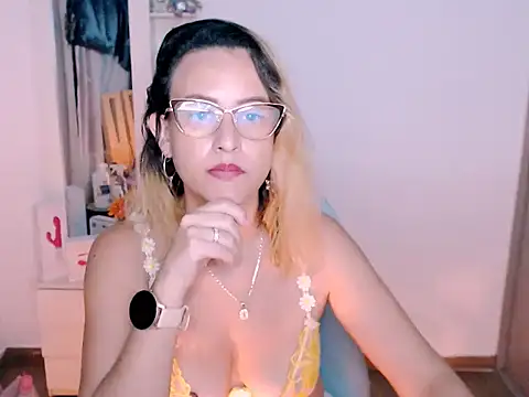 BOREAL MOON online show from 5, 7, 2026
