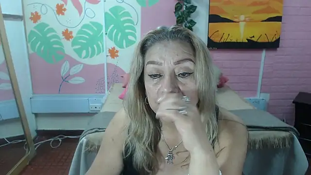 Snapshot of ZAMANTHA chatting on 6, 8, 2026 ZAMANTHA online show from 6, 8, 2026