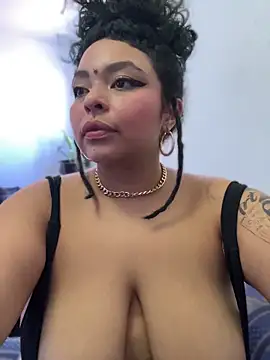 Snapshot of PrincessLauren420 chatting on 17, 5, 2026 PrincessLauren420 online show from 17, 5, 2026