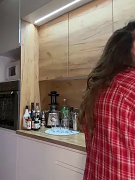 Snapshot of Marilyn_La_Rose chatting on 2, 4, 2026 Marilyn La Rose online show from 2, 4, 2026