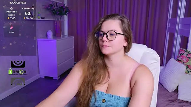 KellyKleine online show from 14, 7, 2026