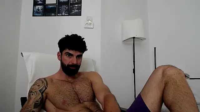 Snapshot of Verycutex chatting on 9, 7, 2026 Verycutex online show from 9, 7, 2026