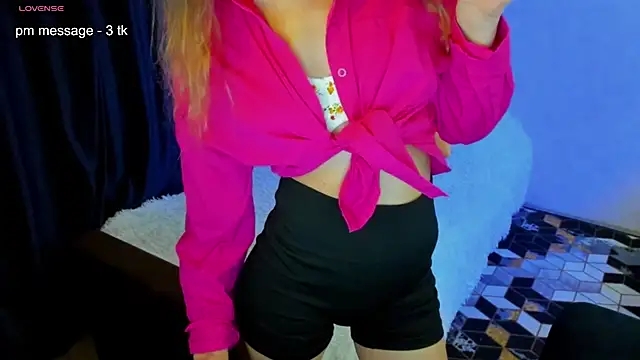 CurlySteph online show from 1, 3, 2025