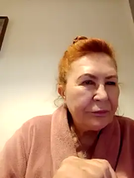 Hottie-Mom online show from 29, 4, 2026