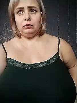 Snapshot of EvaCristal chatting on 1, 3, 2025 EvaCristal online show from 1, 3, 2025