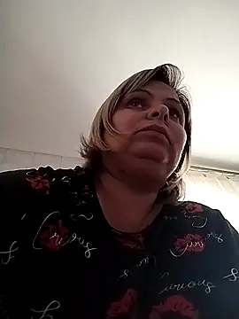 Snapshot of EvaCristal chatting on 11, 9, 2025 EvaCristal online show from 11, 9, 2025