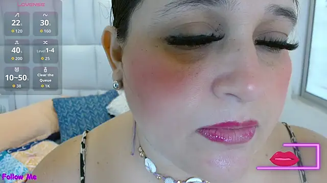 Kerly Doll online show from 20, 11, 2025