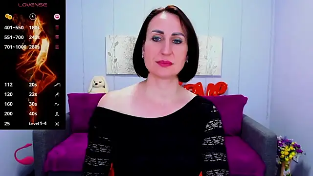 Snapshot of Nia_Smithh chatting on 21, 2, 2025 Nia Smithh online show from 21, 2, 2025