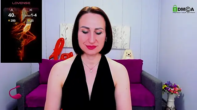 Snapshot of Nia_Smithh chatting on 12, 3, 2025 Nia Smithh online show from 12, 3, 2025