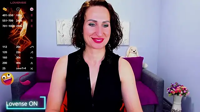 Snapshot of Nia_Smithh chatting on 4, 10, 2025 Nia Smithh online show from 4, 10, 2025