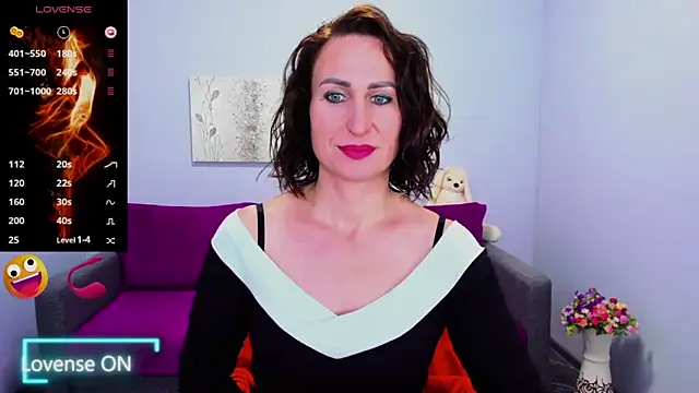 Snapshot of Nia_Smithh chatting on 10, 10, 2025 Nia Smithh online show from 10, 10, 2025