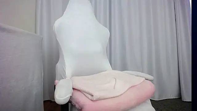 faceless  online show from 13, 10, 2025