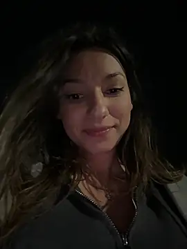 Snapshot of _MiaQueen_ chatting on 14, 3, 2025  MiaQueen  online show from 14, 3, 2025