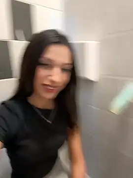  MiaQueen  online show from 1, 11, 2025