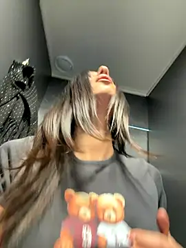  MiaQueen  online show from 11, 11, 2025