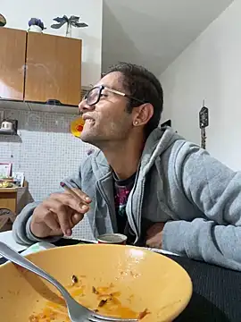 Pietrozuc online show from 23, 10, 2025