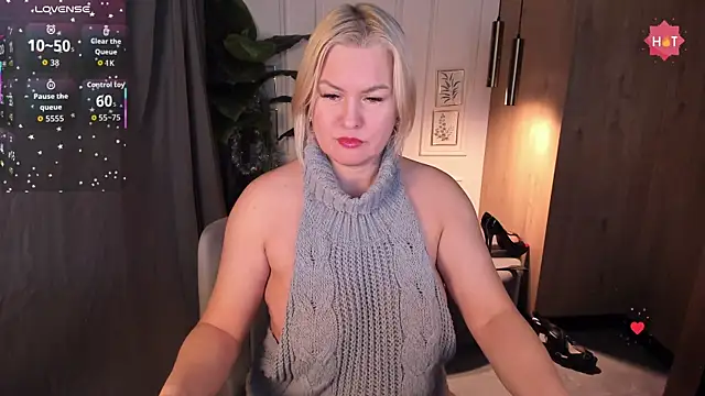 YolandaKiss online show from 9, 1, 2026