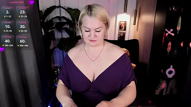 YolandaKiss online show from 19, 6, 2026